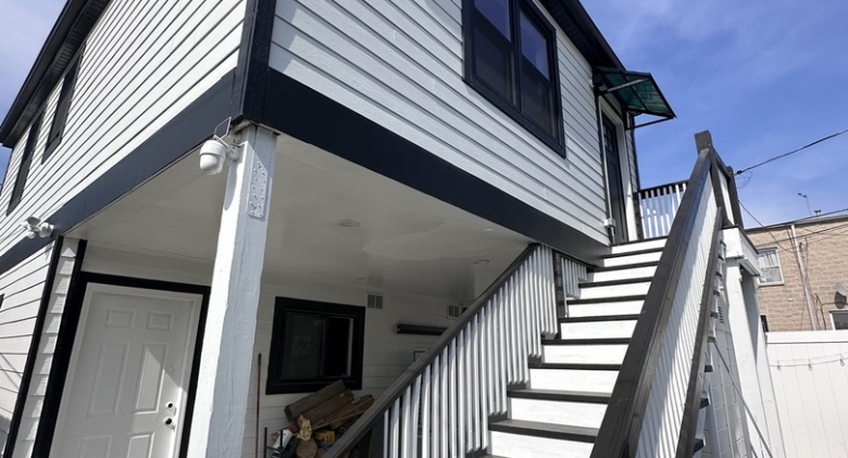 3412 W 13th Place