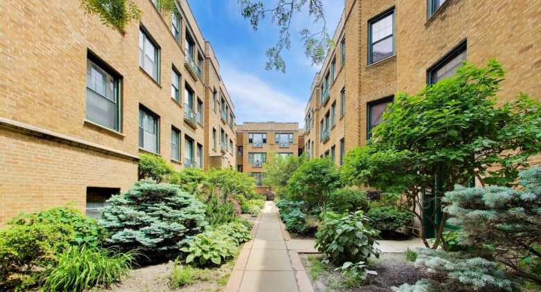 Sheridan Shore Courts