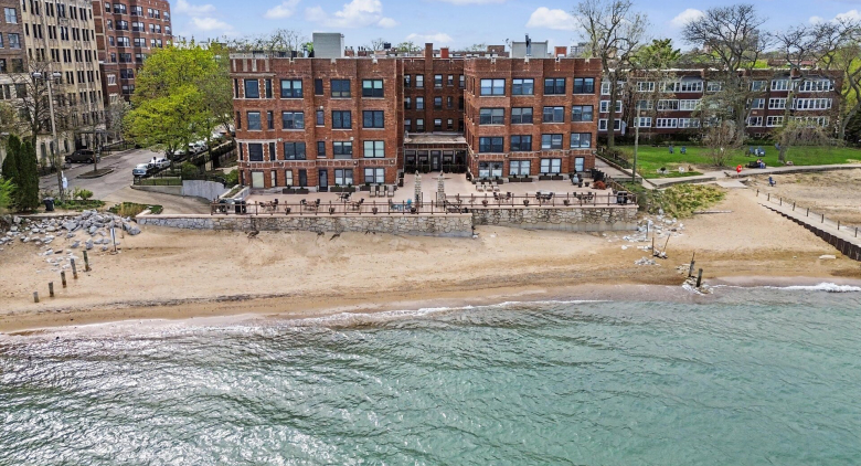 1200 W Sherwin Avenue #2K