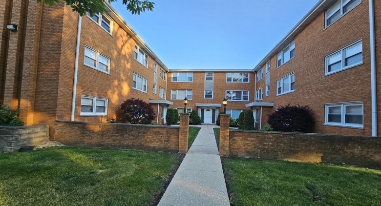 6925 W 64th Place