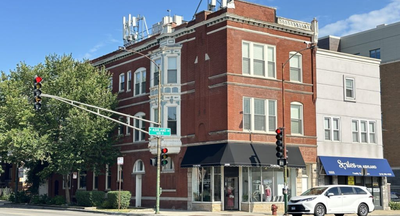3559 N Ashland Avenue