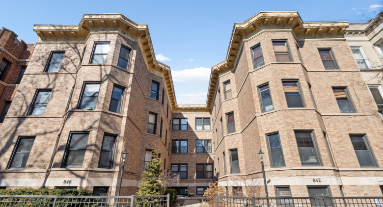 846 W Newport Avenue