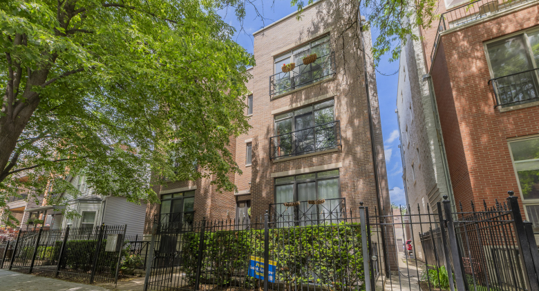 1924 W Diversey Avenue