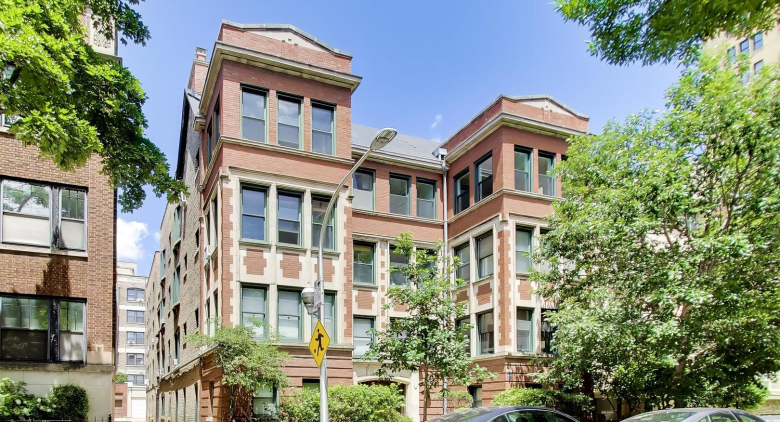 434 W Aldine Avenue