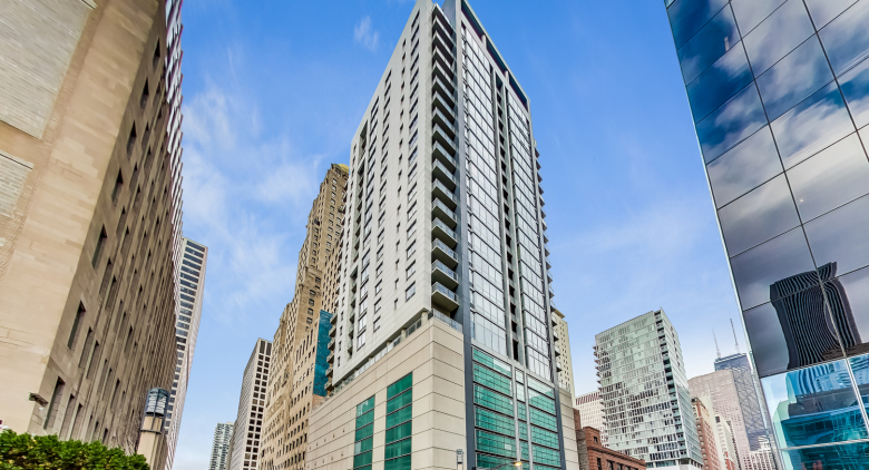 160 E ILLINOIS Street