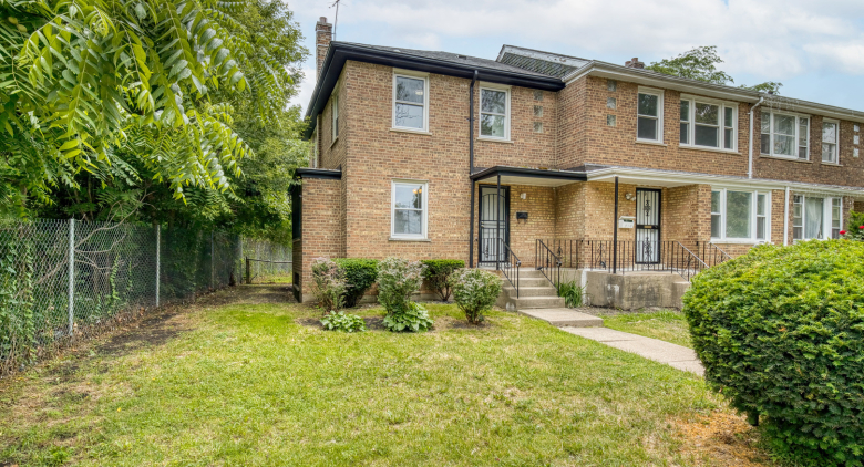 521 E 109th Street