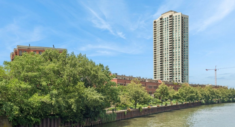 Unit #401 at Kinzie Park Midrise