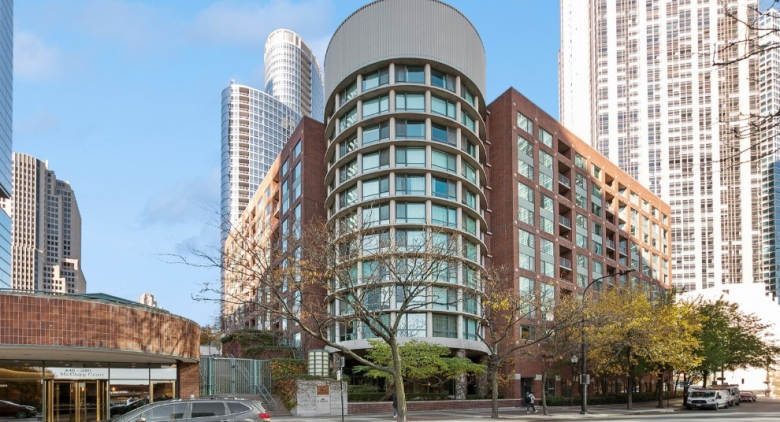 480 N MCCLURG Court #912