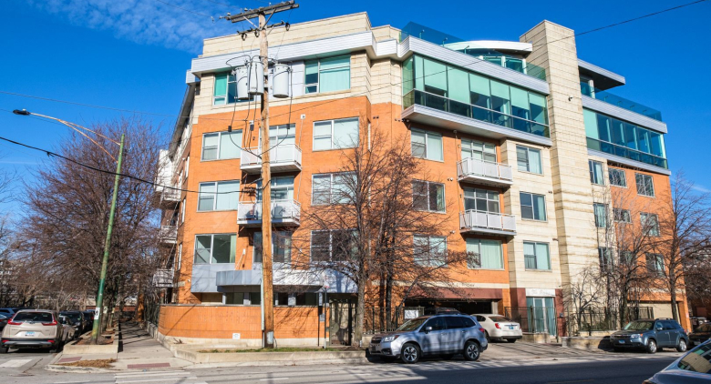 914 W Hubbard Street #202