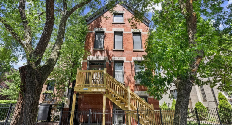 1920 W Dickens Avenue