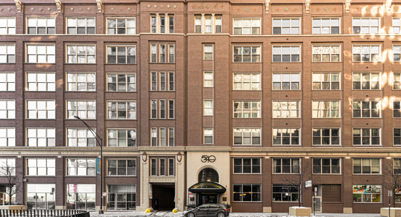 540 N Lake Shore Drive #206
