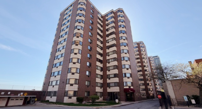 7337 S South Shore Drive