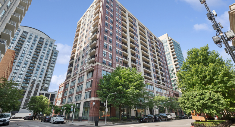 451 W Huron Street
