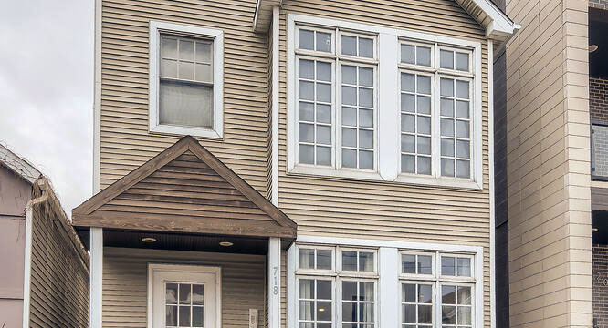 718 N Willard Court