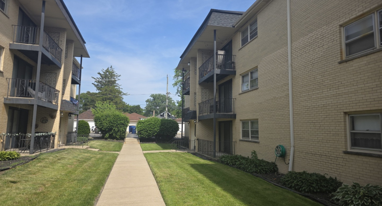 2041 N Harlem Avenue
