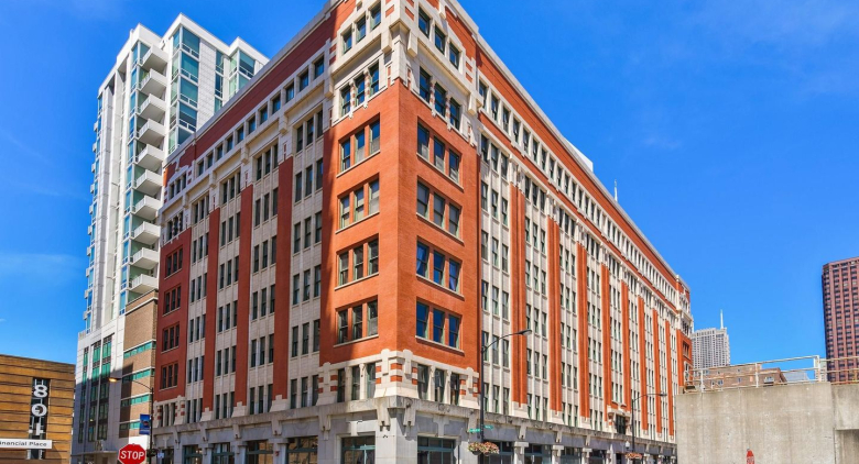 732 S Financial Place #411