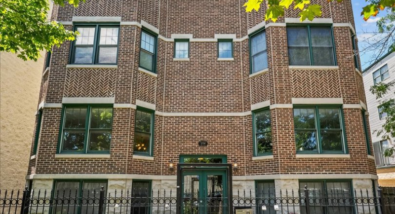 2756 N Wolcott Avenue #1S