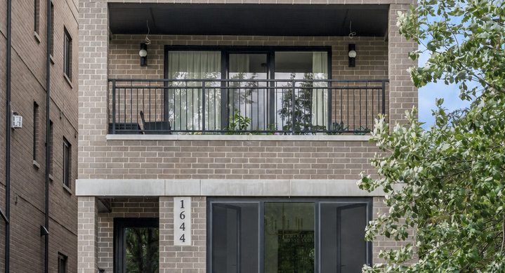 1644 W Diversey Parkway