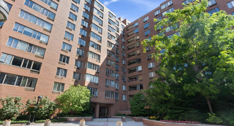 801 S Plymouth Court #716