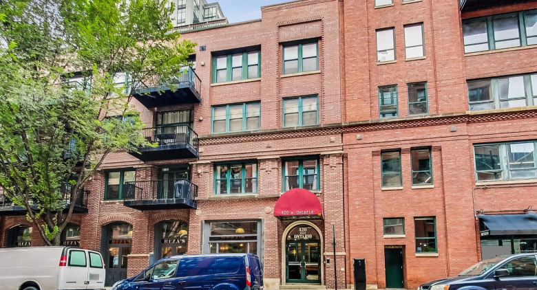 420 W Ontario Street #209