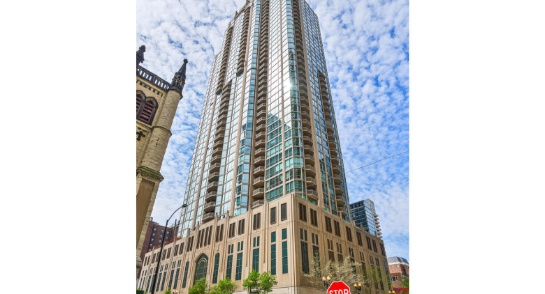 21 E Huron Street #3204