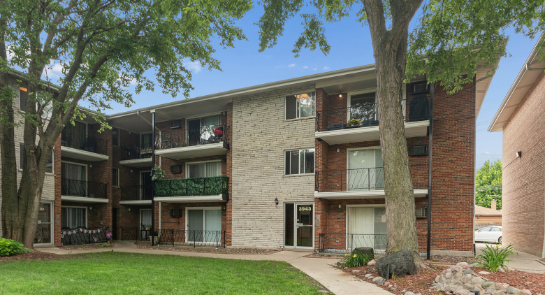 3943 W 104th Street