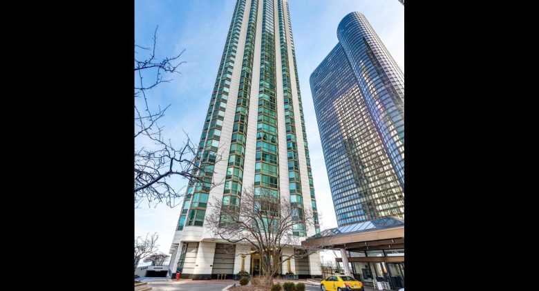 195 N HARBOR Drive #3208