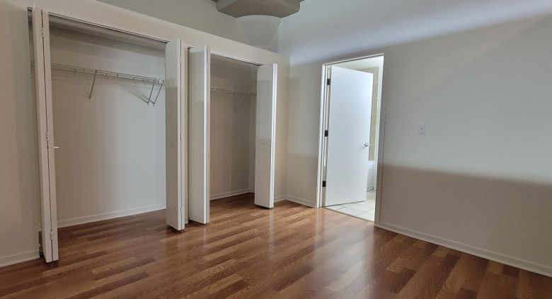 1525 S Sangamon St. #415