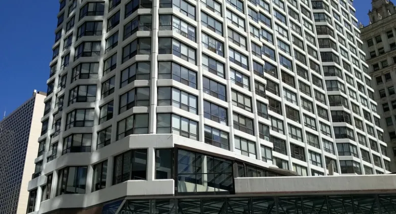 Unit #1905 at River Plaza