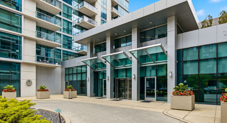 123 S Green Street