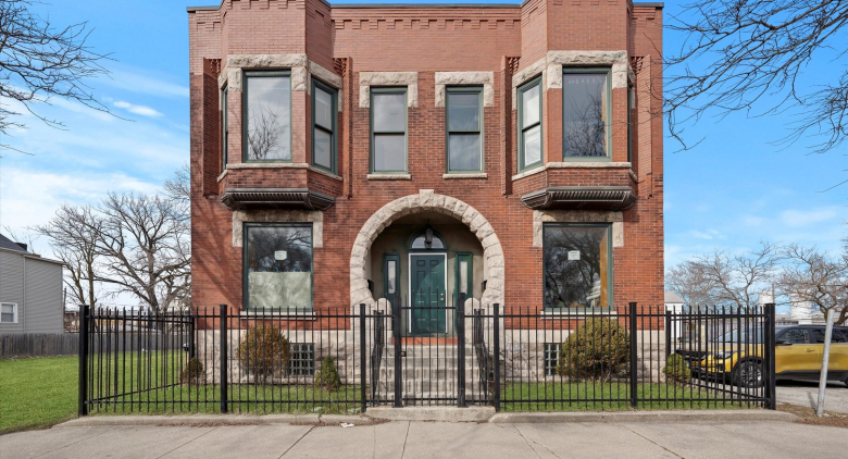 716 W 51st Street