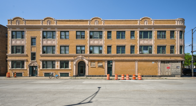 1206 W 83rd Street