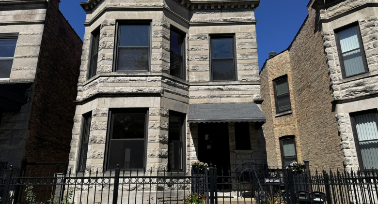2424 N Mozart Street