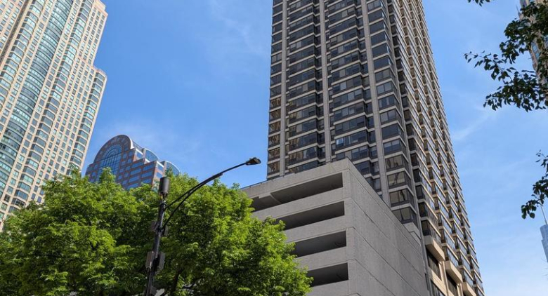 30 E Huron Street #4006