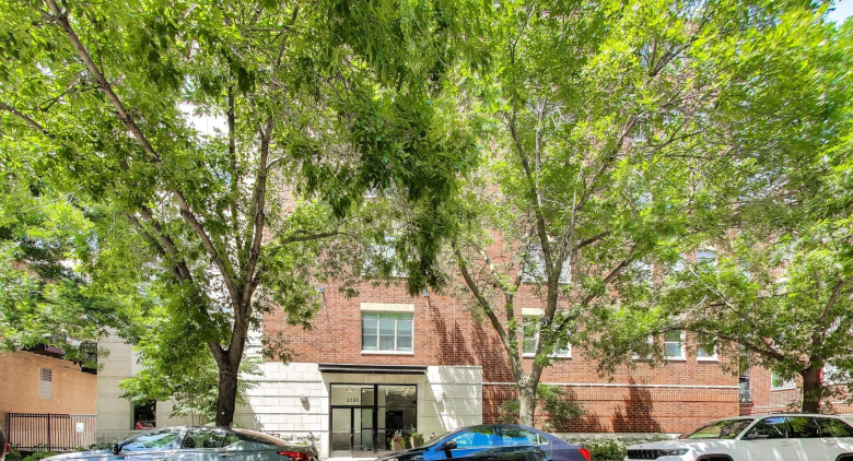 2330 W St Paul Avenue