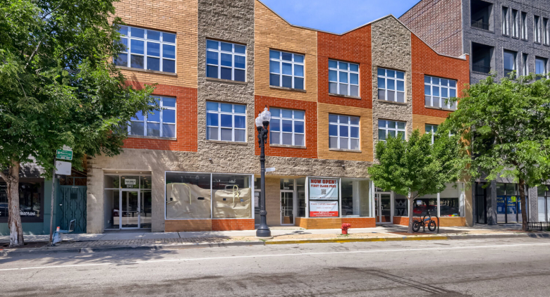 1962 W Lawrence Avenue
