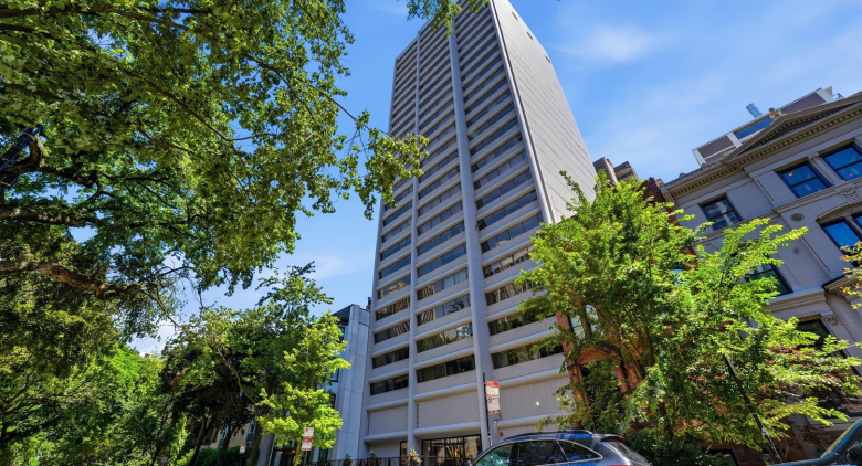 1415 N Dearborn Street