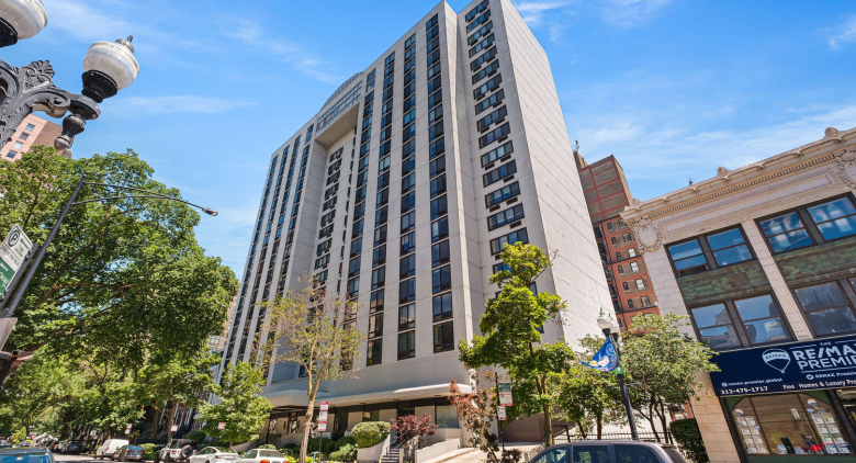 1221 N Dearborn Street #1010S