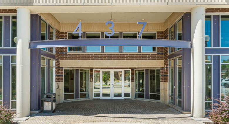 437 W Division Street #814