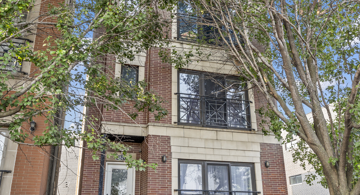 2521 W Congress Parkway