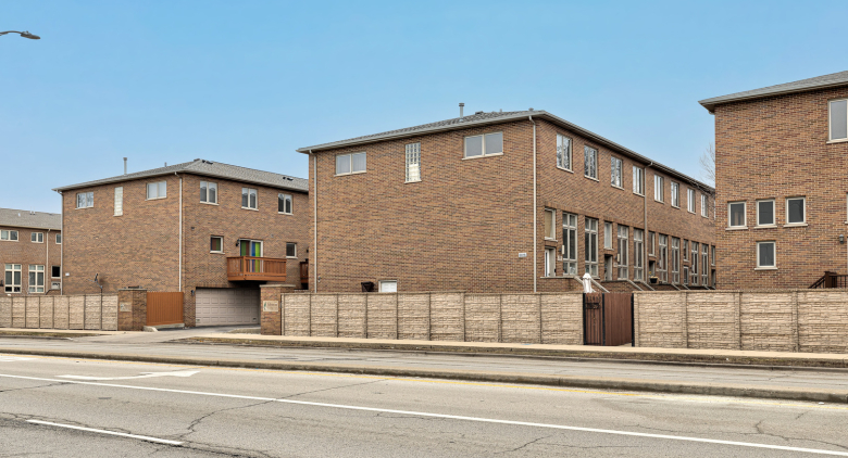 6816 W 65th Street