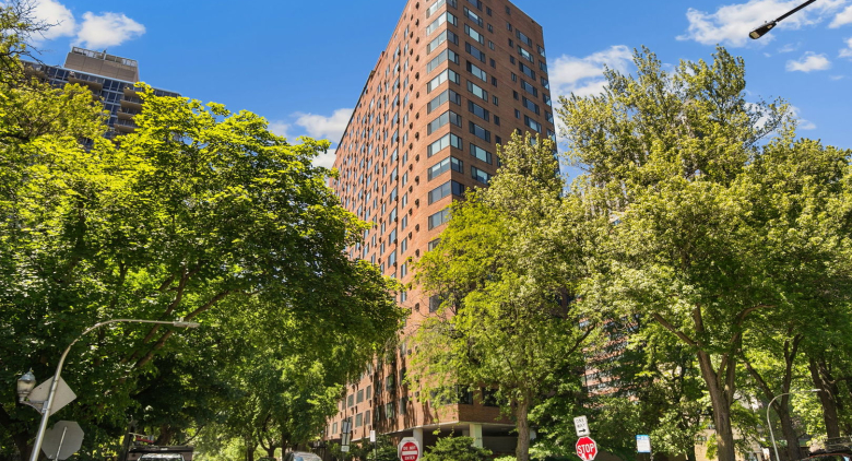 3100 N Lake Shore Drive