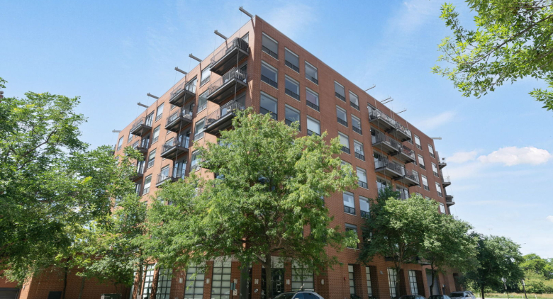 859 W Erie Street