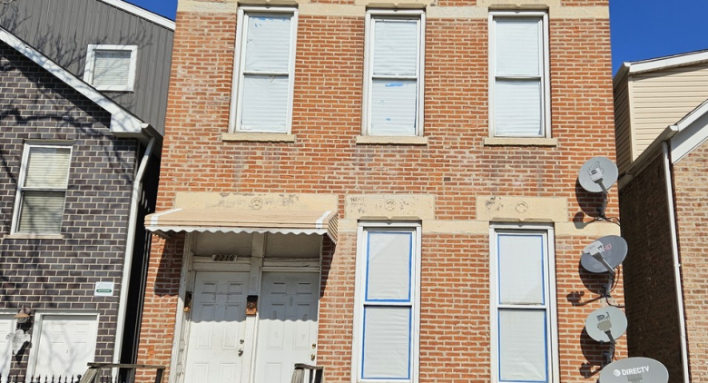 2216 W 21st Place