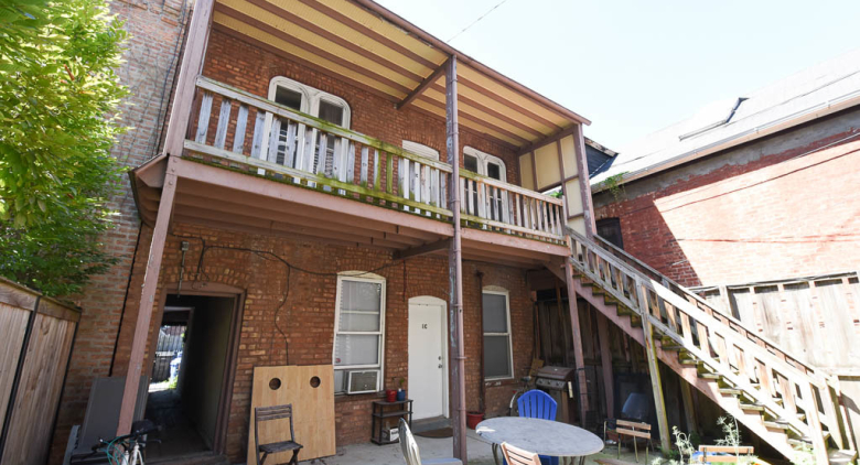 1927 W SCHILLER Street