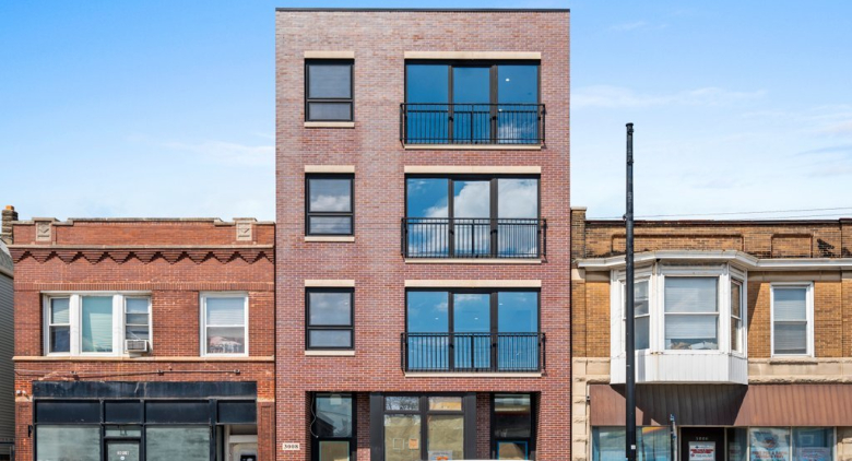 3008 W Belmont Avenue