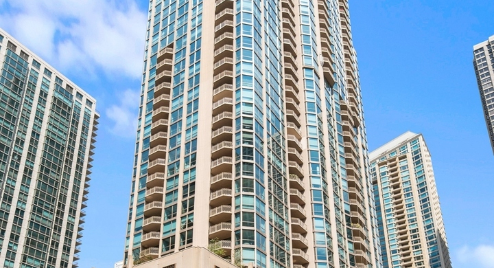 21 E Huron Street #2803