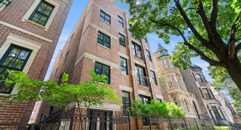 901 W Fletcher Street