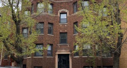 640 W ROSCOE Street