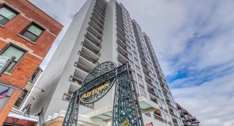 Unit #404 at 1212 N Wells St.